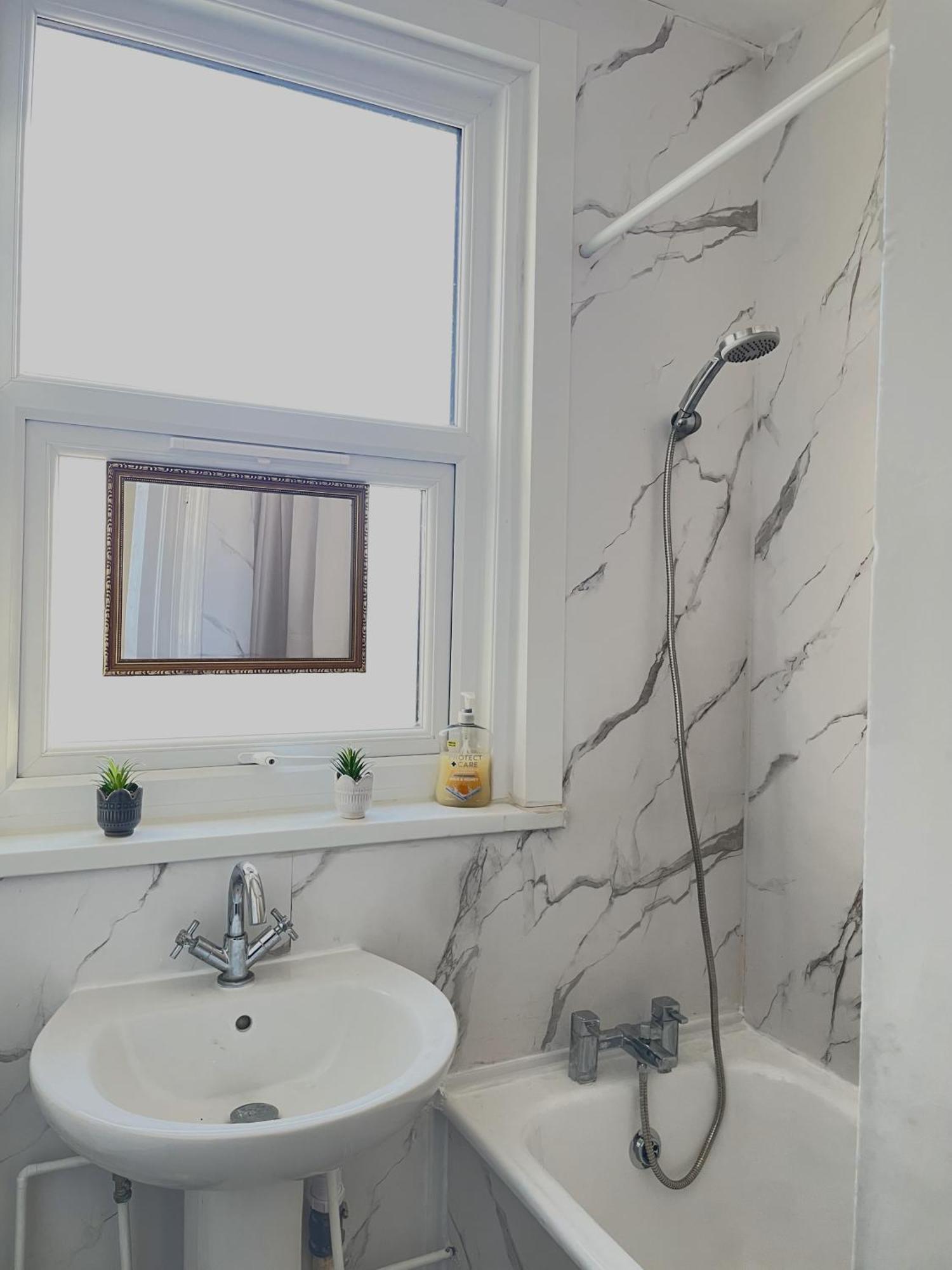 Cosy Double Rooms A Stones Throw From Wembley Stadium 伦敦 外观 照片